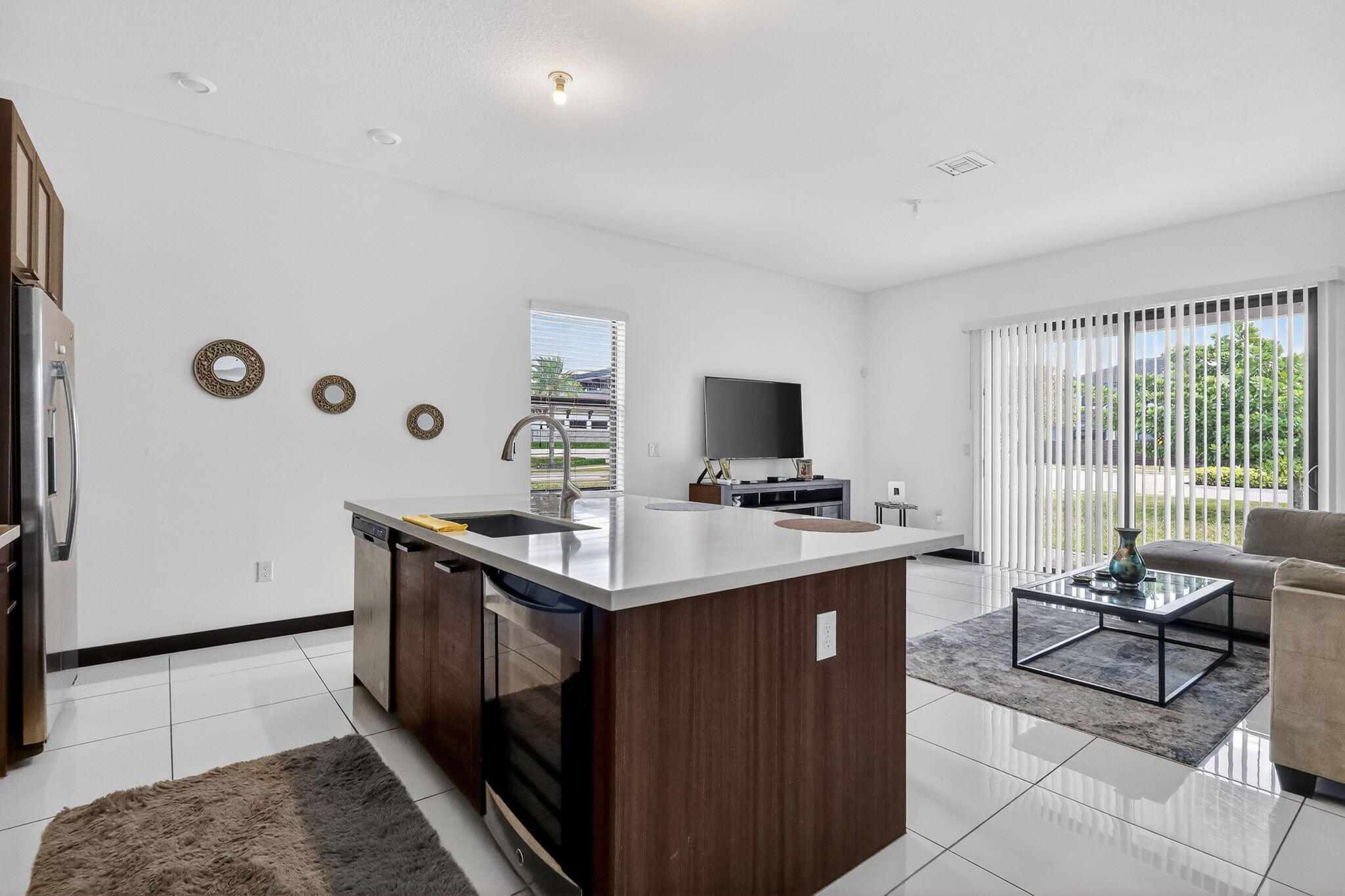 DUNNWOODY LAKE - Residential