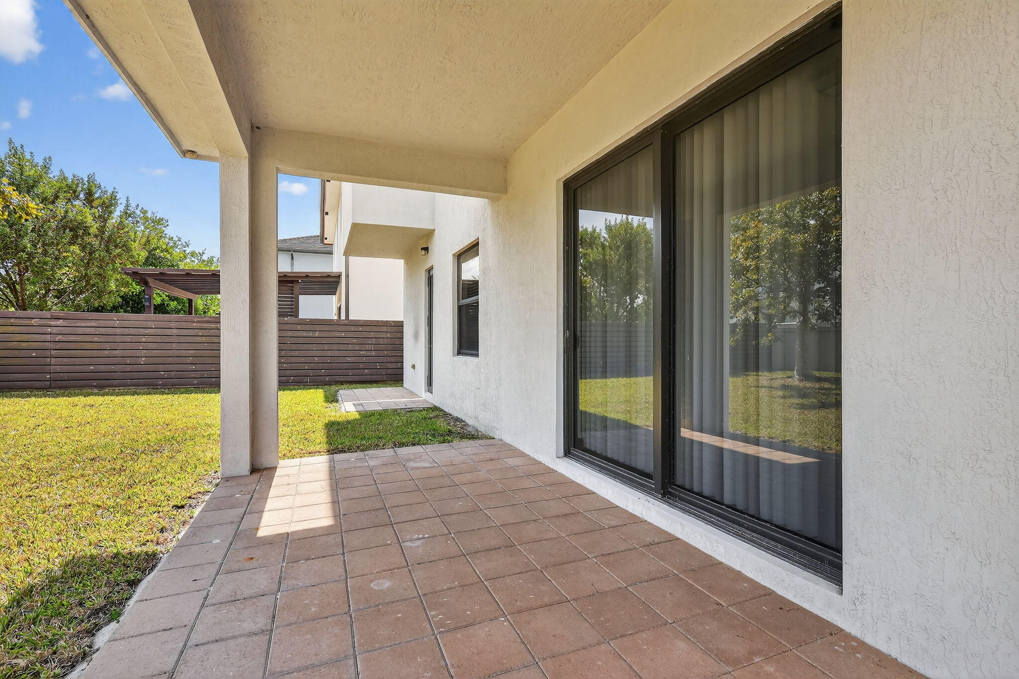 DUNNWOODY LAKE - Residential