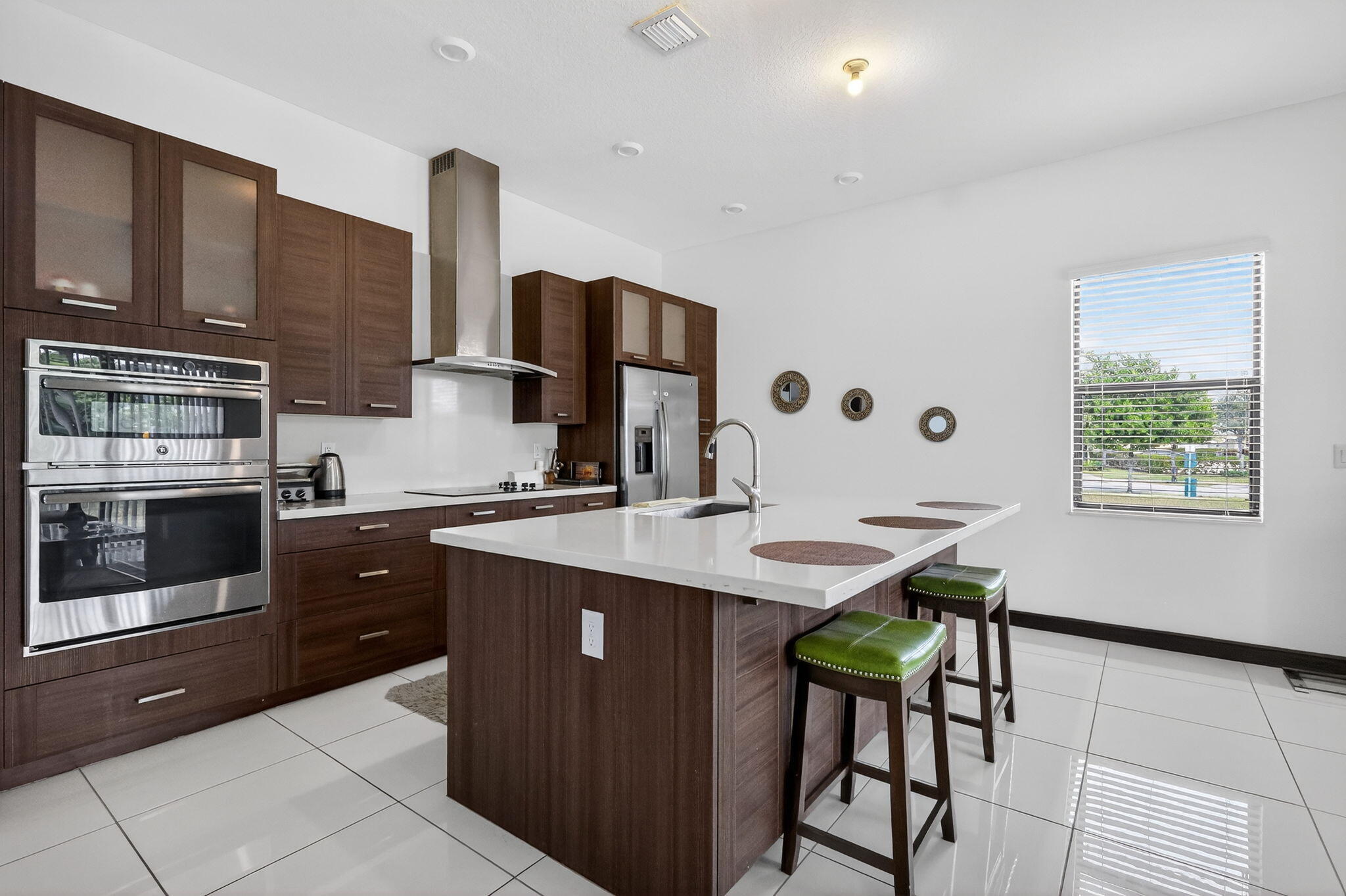 DUNNWOODY LAKE - Residential