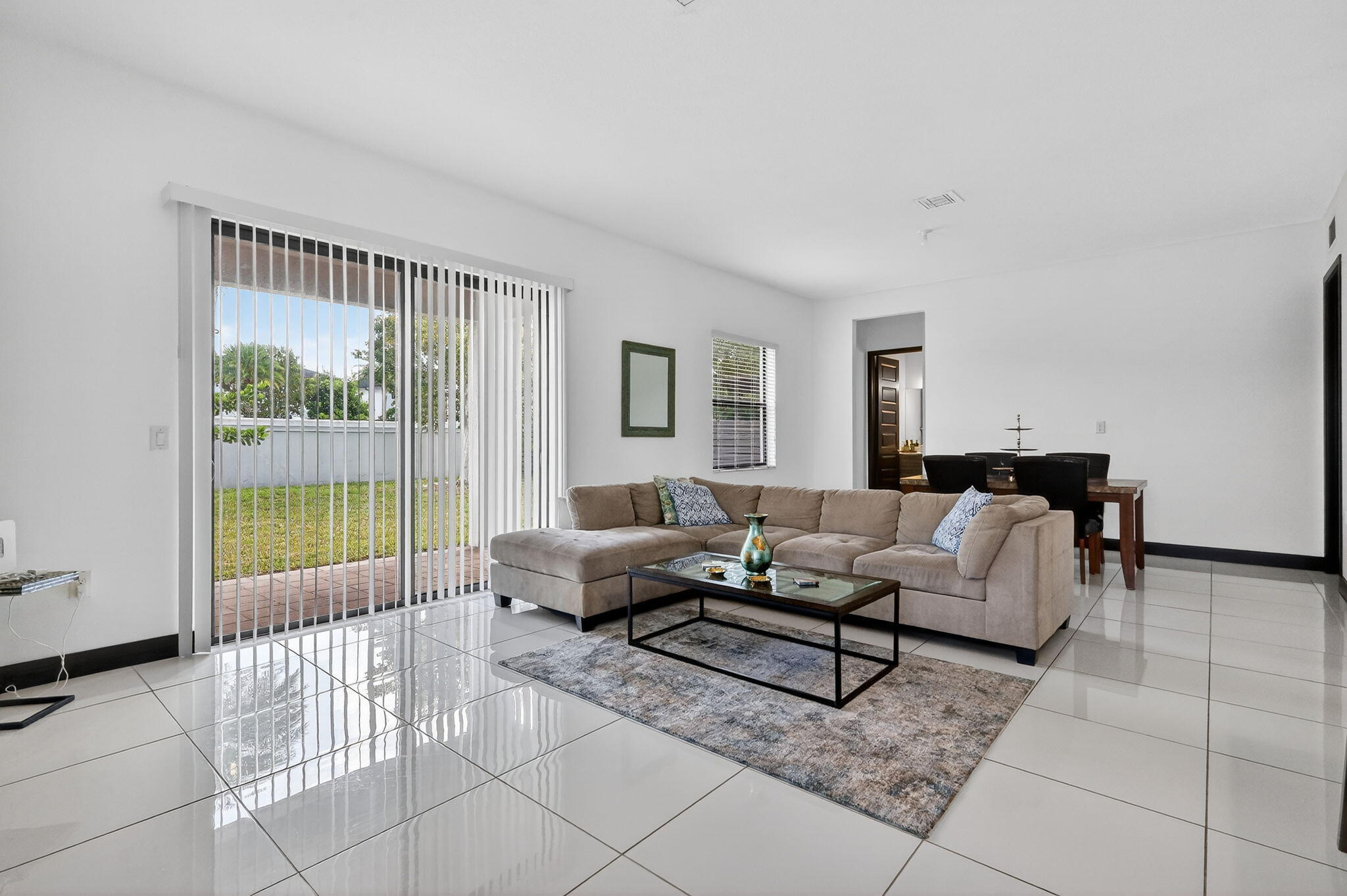 DUNNWOODY LAKE - Residential