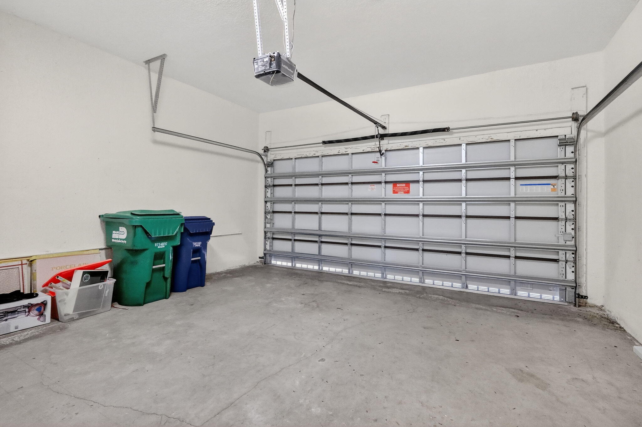 DUNNWOODY LAKE - Residential