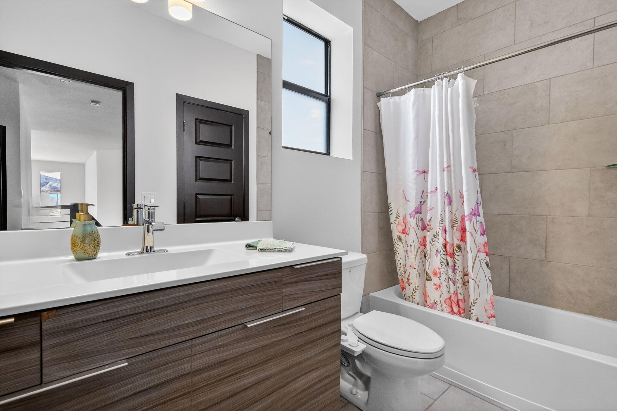 DUNNWOODY LAKE - Residential