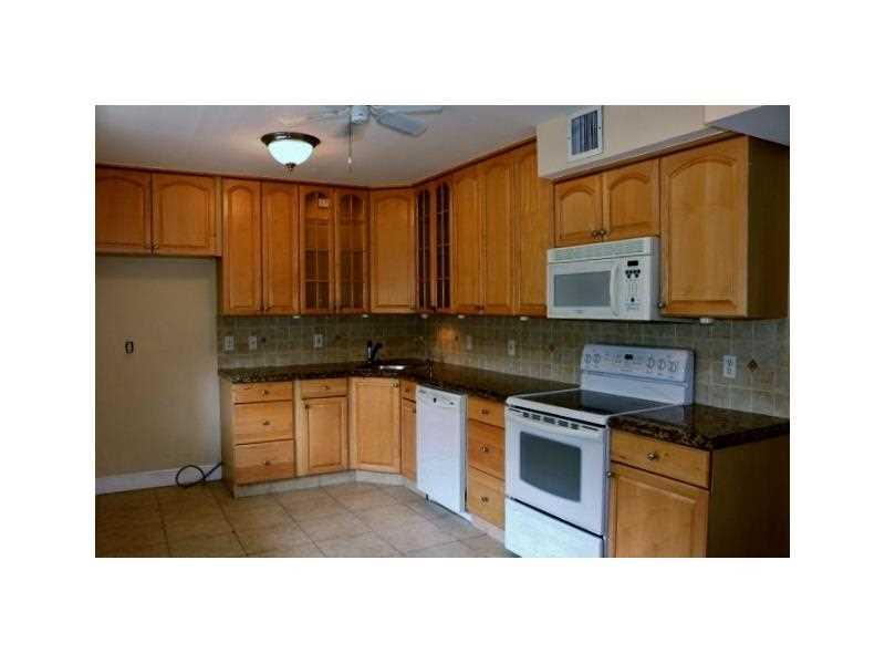 PALM-AIRE CC 77 - Residential