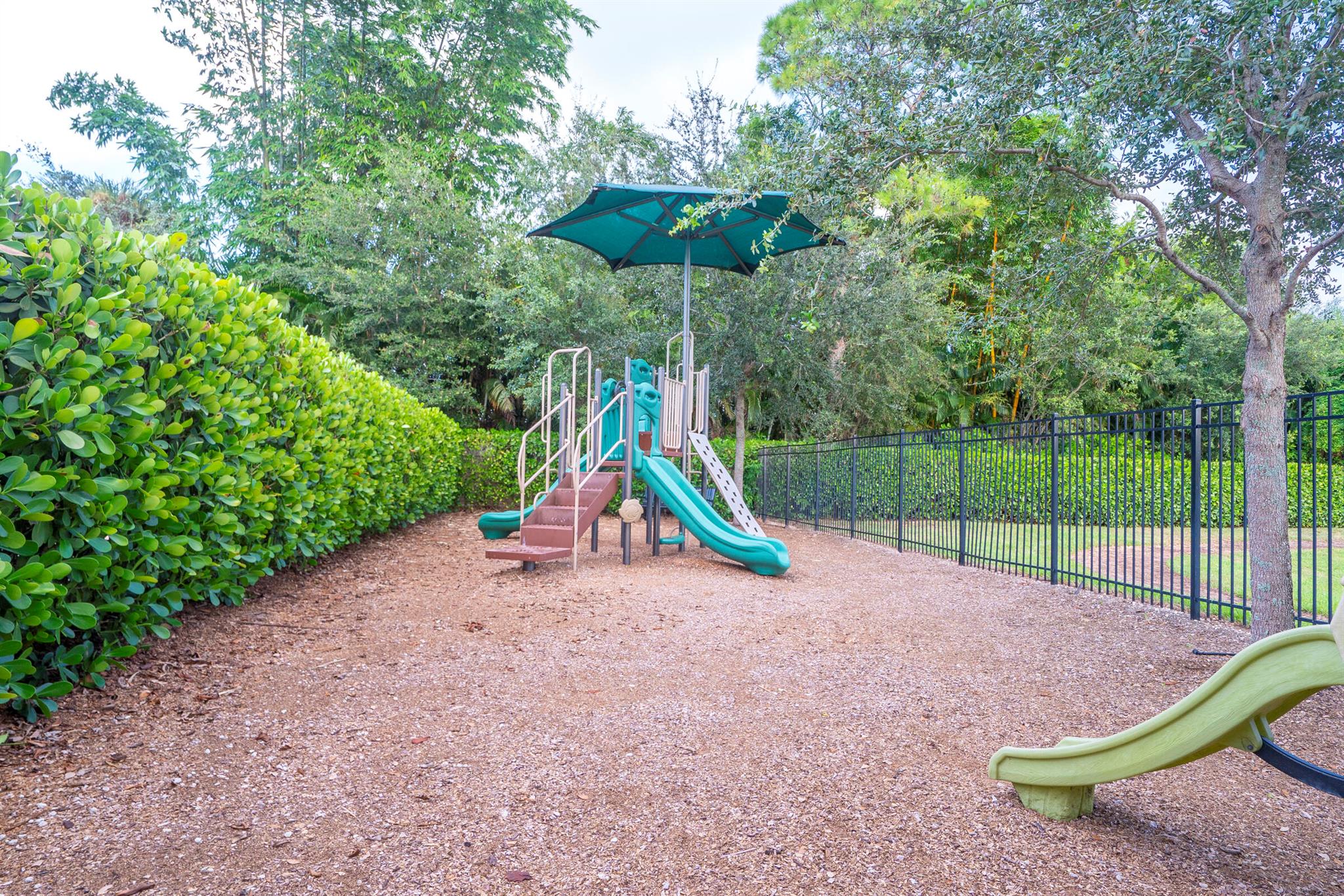 PRESTON SQUARE - Residential Lease