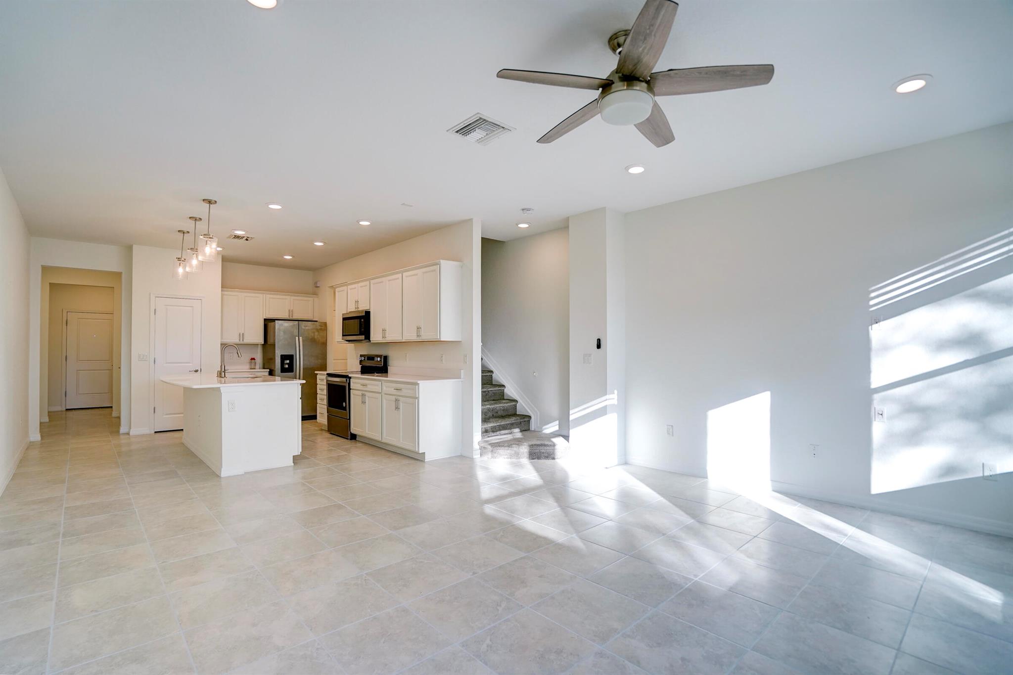 PRESTON SQUARE - Residential Lease