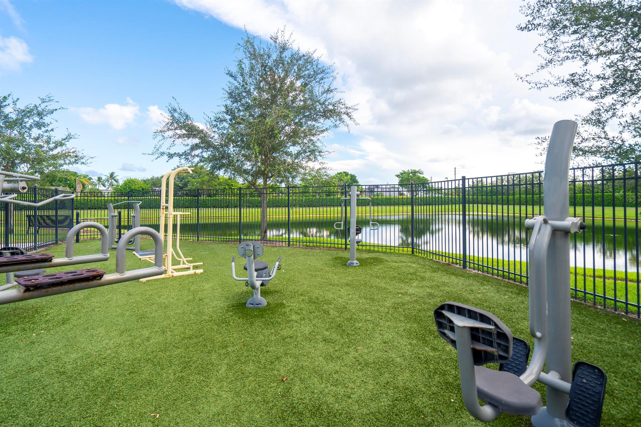 PRESTON SQUARE - Residential Lease