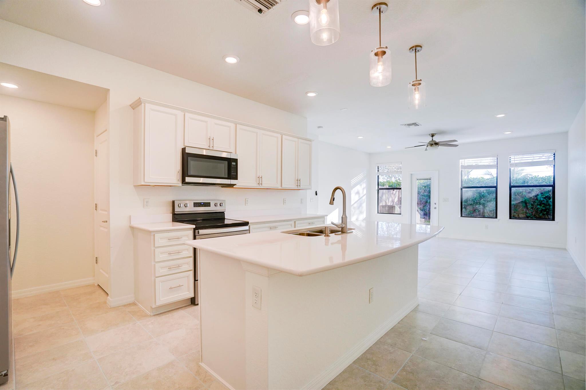 PRESTON SQUARE - Residential Lease