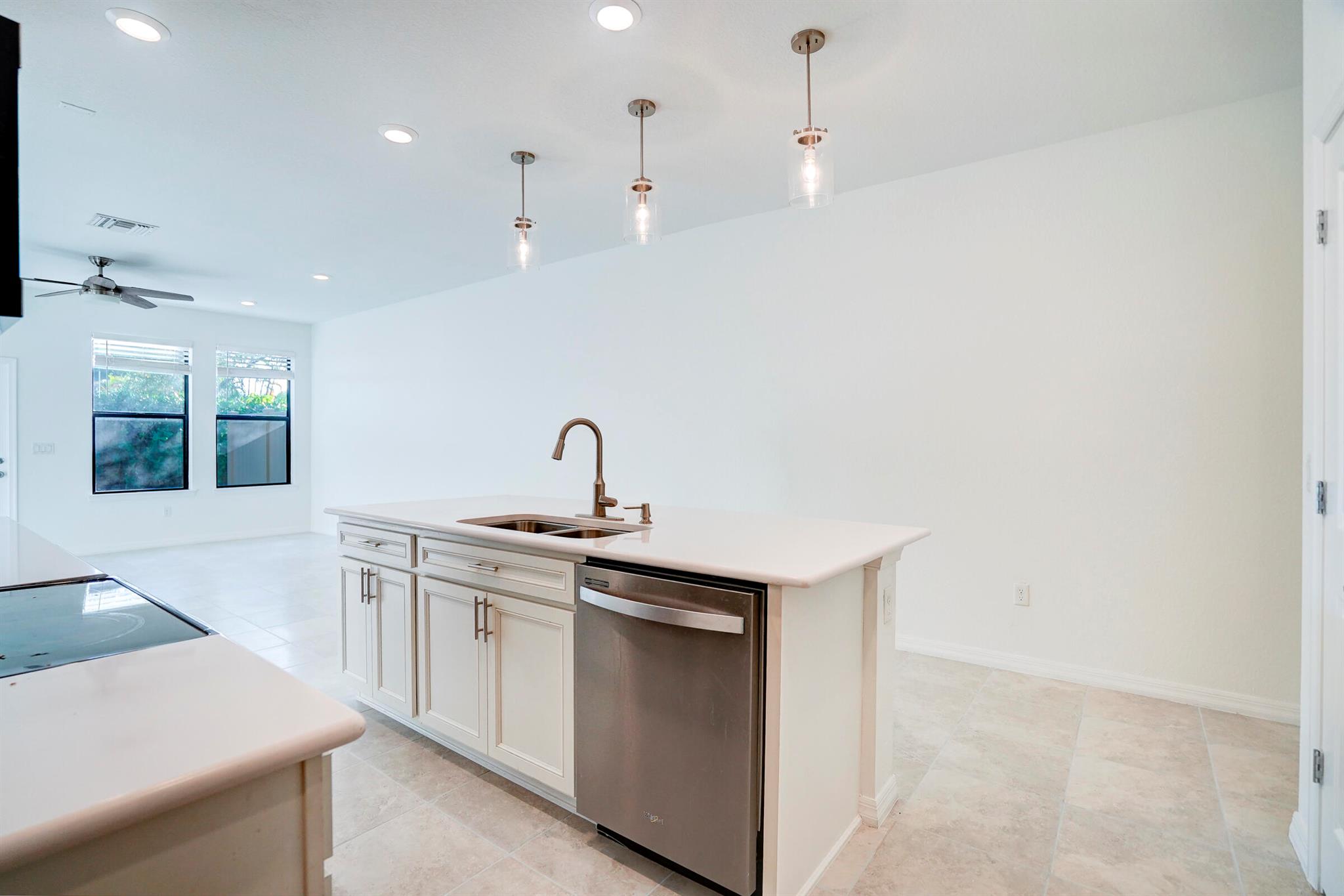 PRESTON SQUARE - Residential Lease