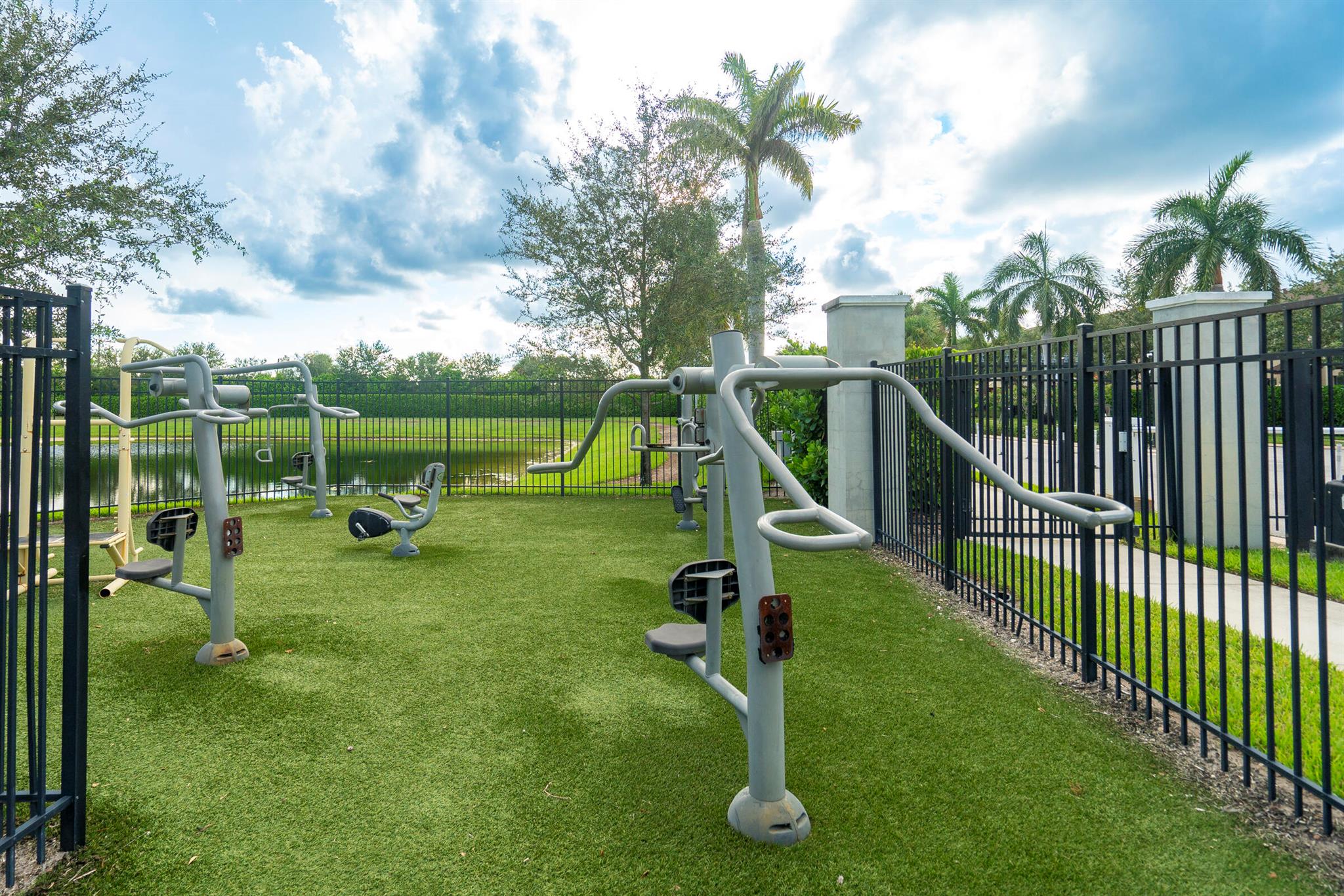 PRESTON SQUARE - Residential Lease