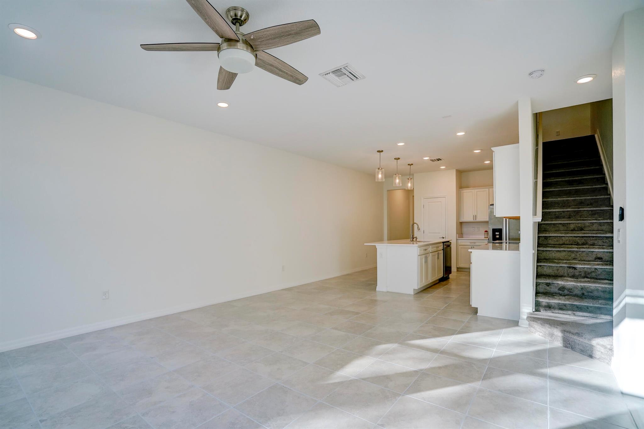 PRESTON SQUARE - Residential Lease