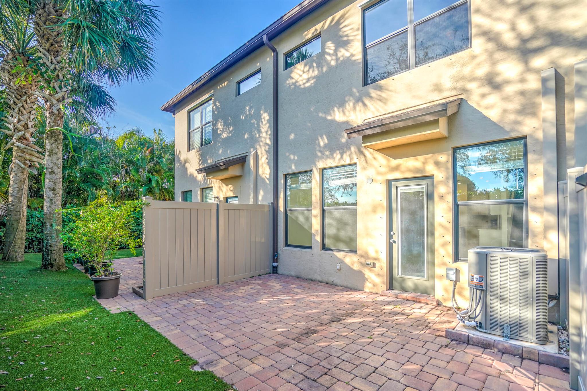 PRESTON SQUARE - Residential Lease