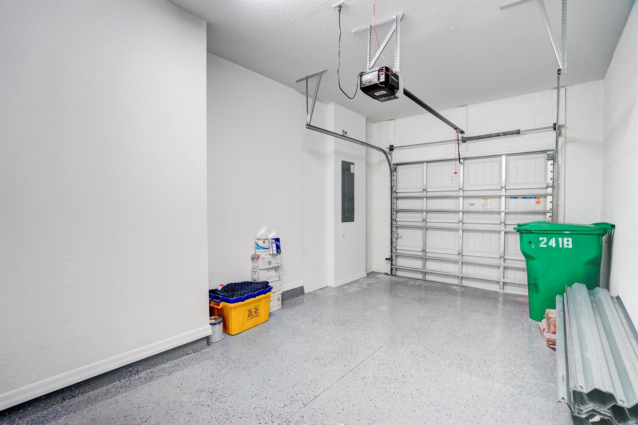 PRESTON SQUARE - Residential Lease