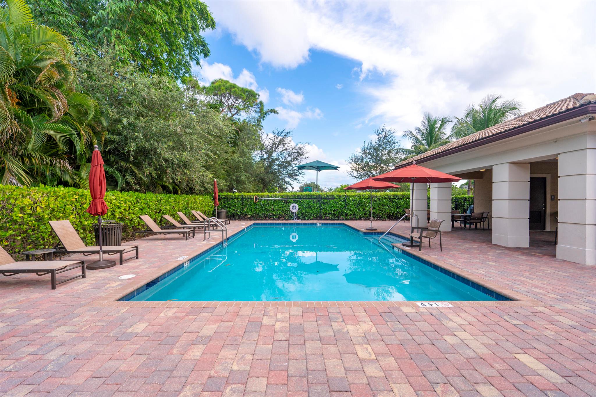 PRESTON SQUARE - Residential Lease