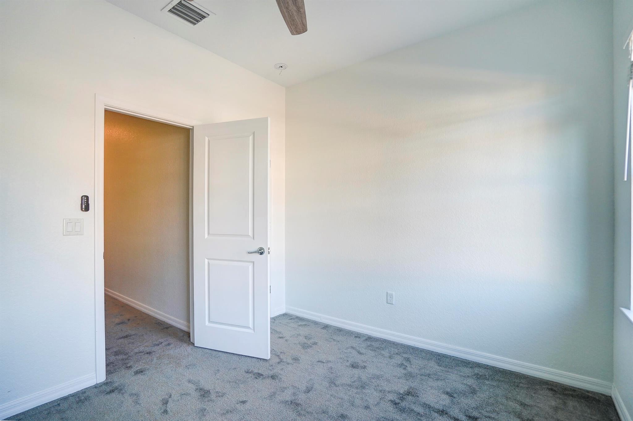 PRESTON SQUARE - Residential Lease