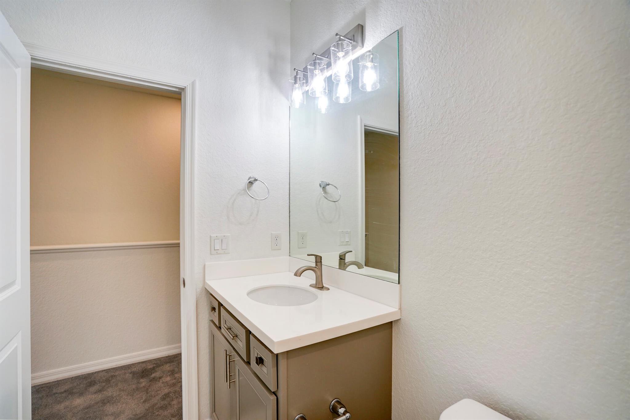 PRESTON SQUARE - Residential Lease