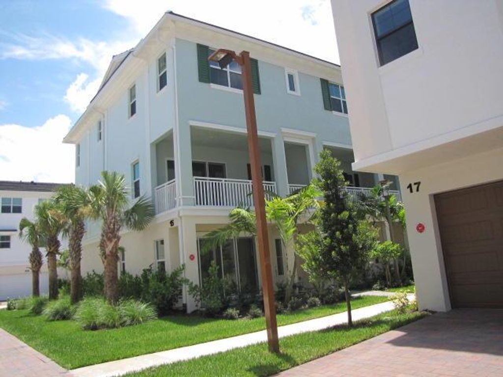 Photo of 8084 Hobbes Way, Palm Beach Gardens, FL 33418 (MLS # R10726246)