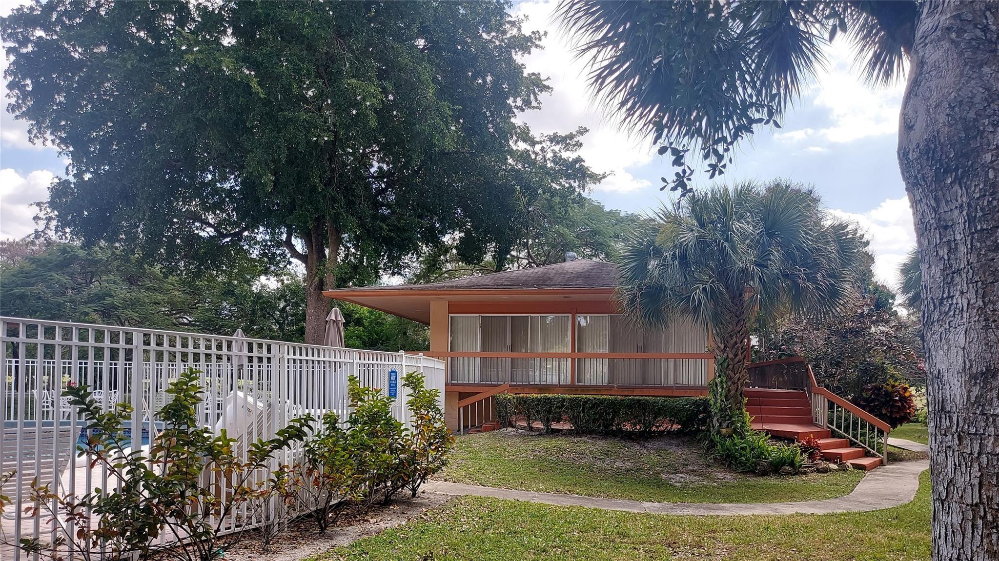 Rokest Condominium - Residential