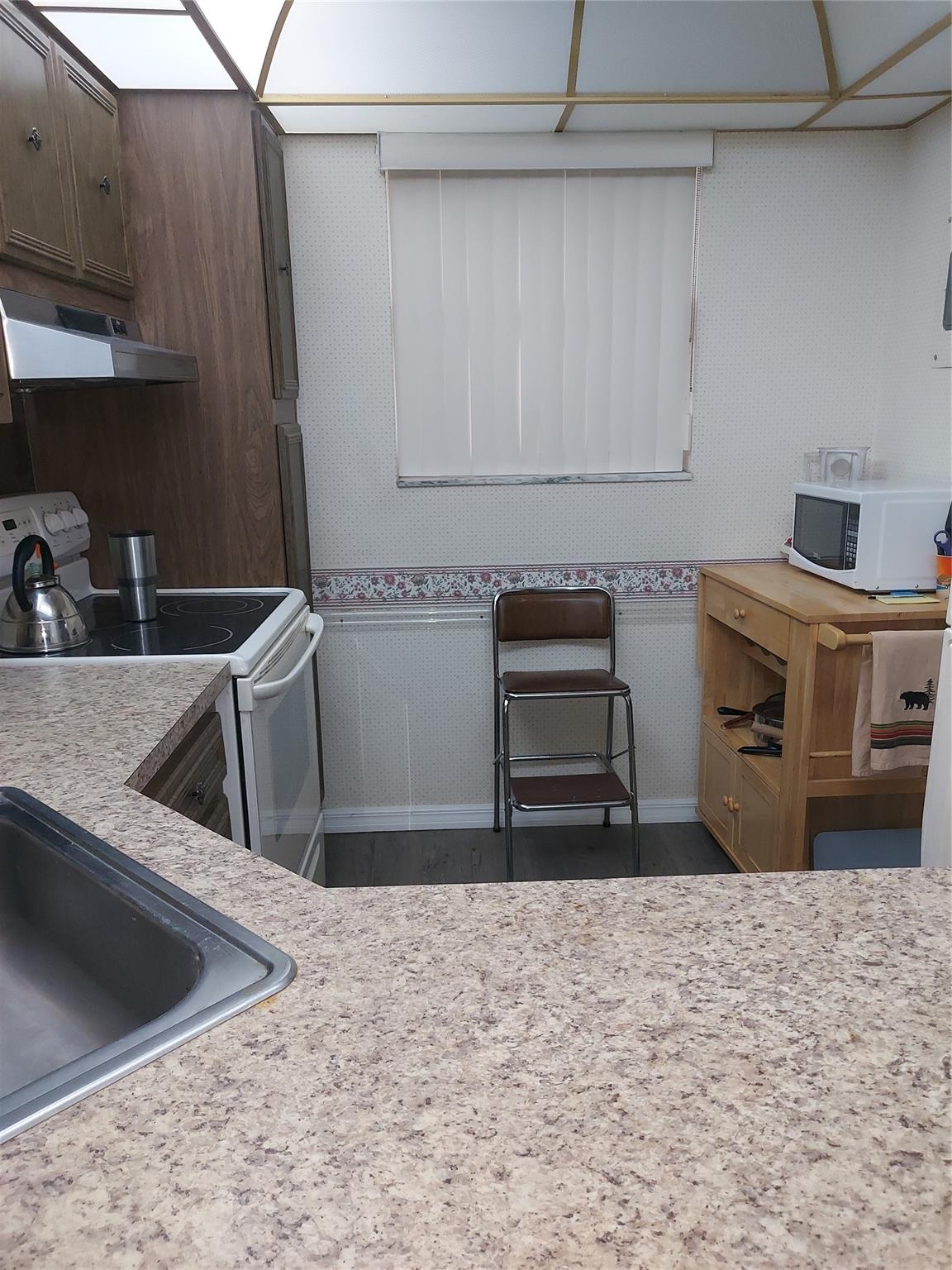 Rokest Condominium - Residential