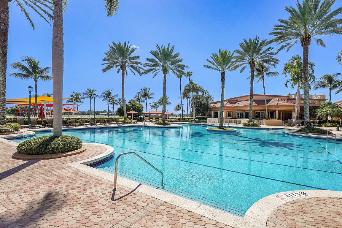 Grand Key - Sunset Lakes - Residential