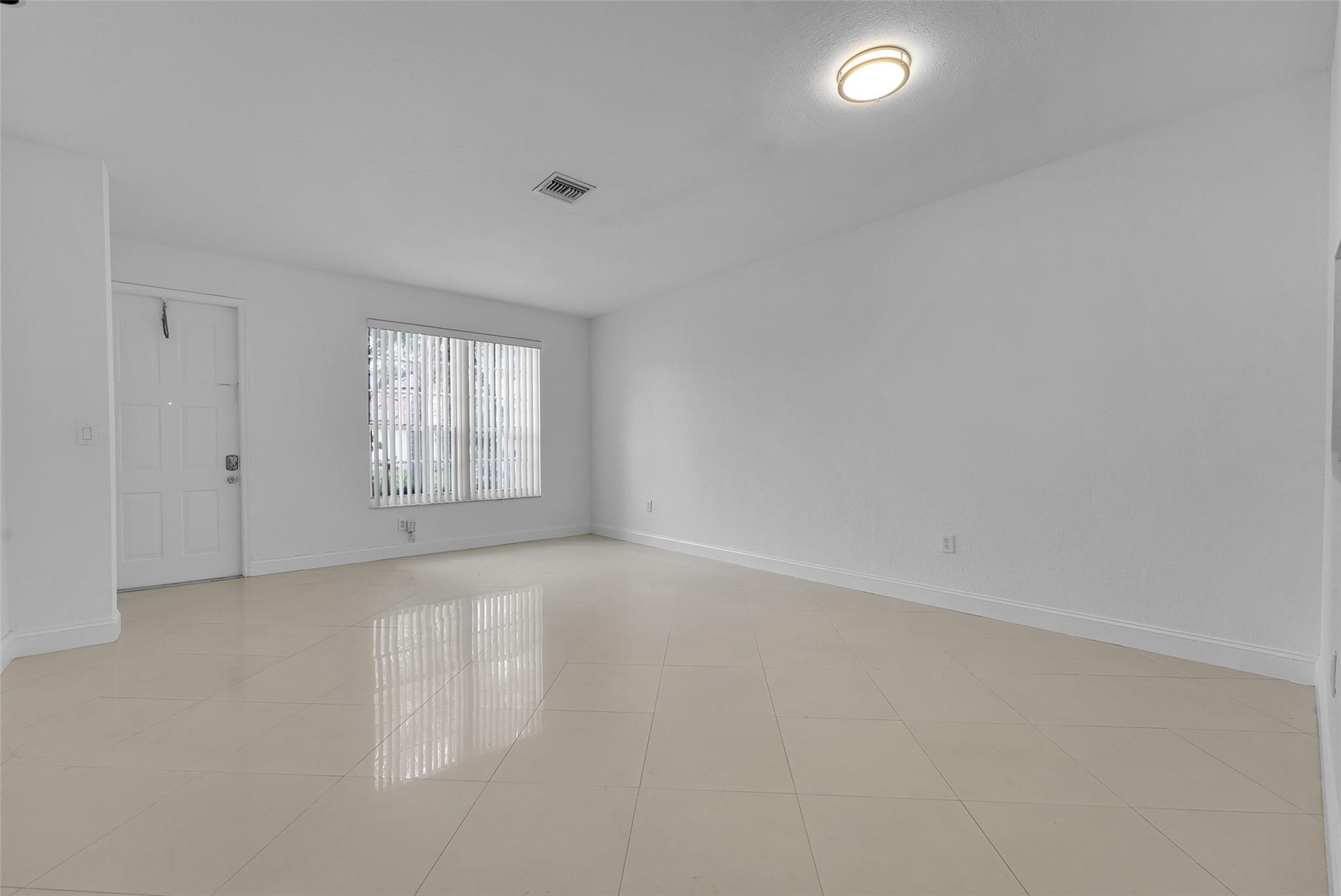 Grand Key - Sunset Lakes - Residential