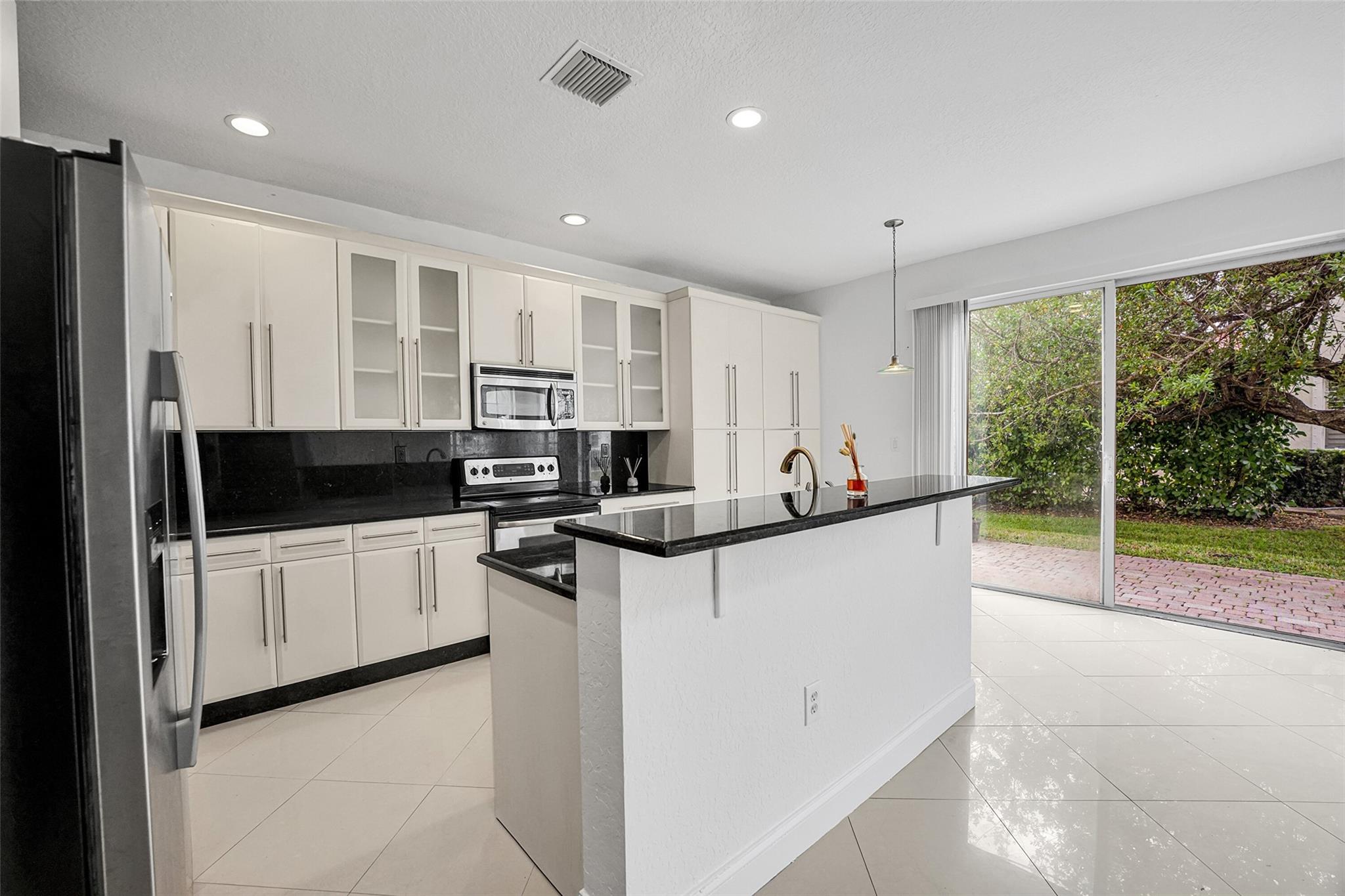 Grand Key - Sunset Lakes - Residential