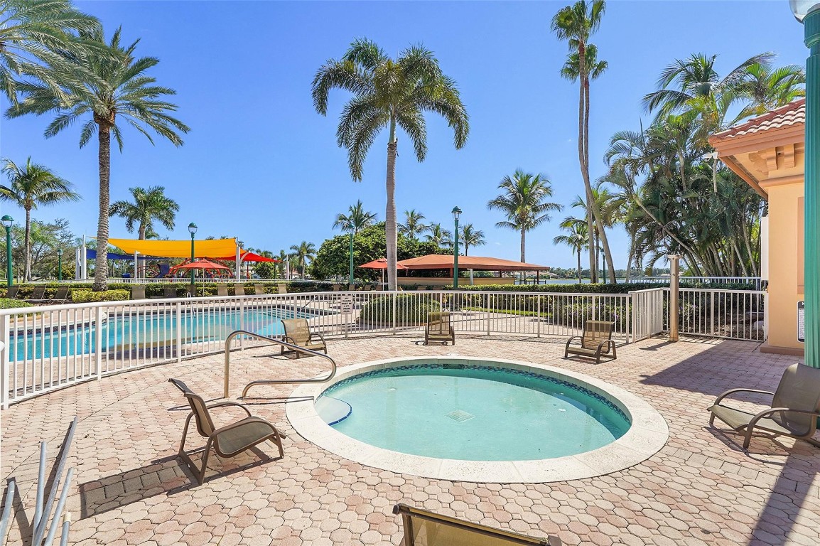 Grand Key - Sunset Lakes - Residential