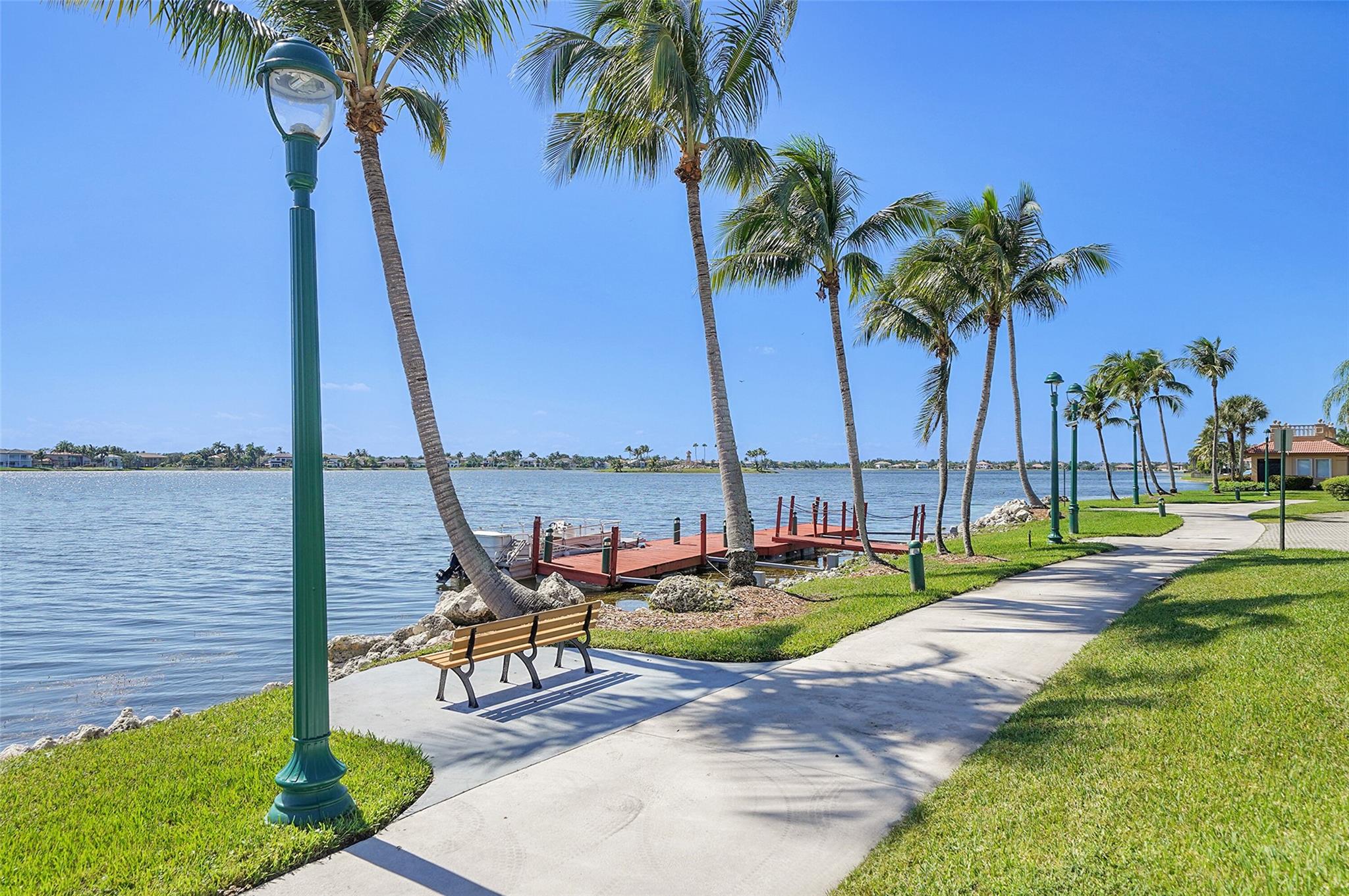 Grand Key - Sunset Lakes - Residential