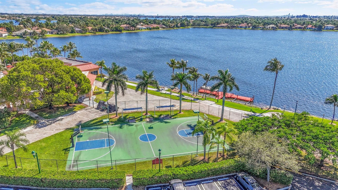 Grand Key - Sunset Lakes - Residential