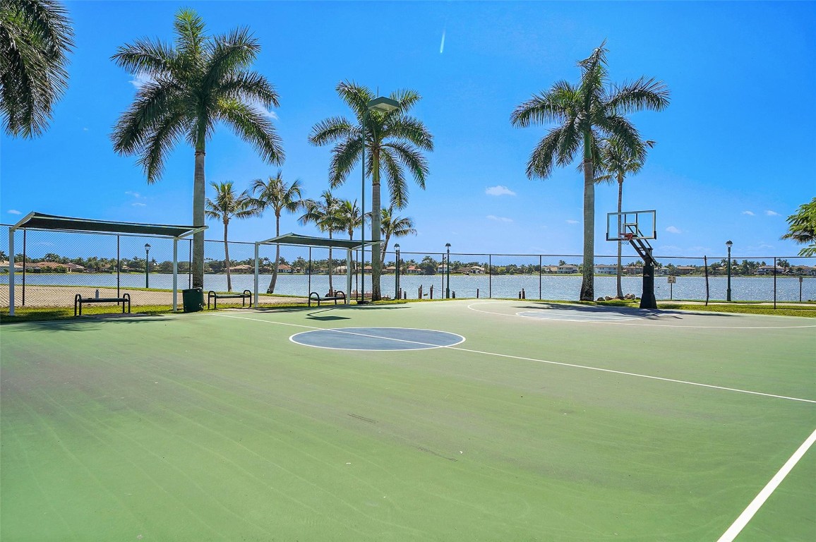 Grand Key - Sunset Lakes - Residential