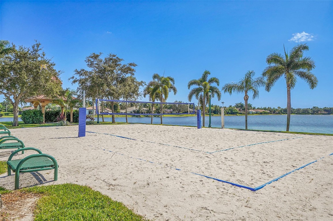 Grand Key - Sunset Lakes - Residential