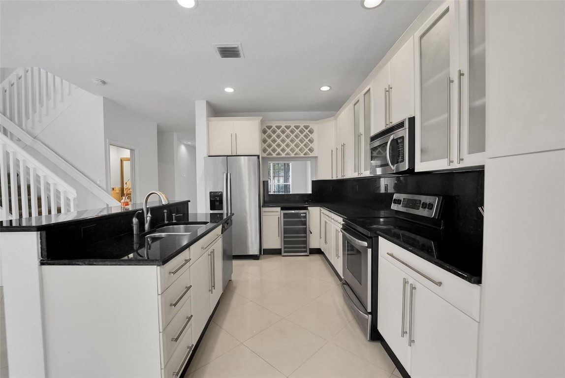 Grand Key - Sunset Lakes - Residential