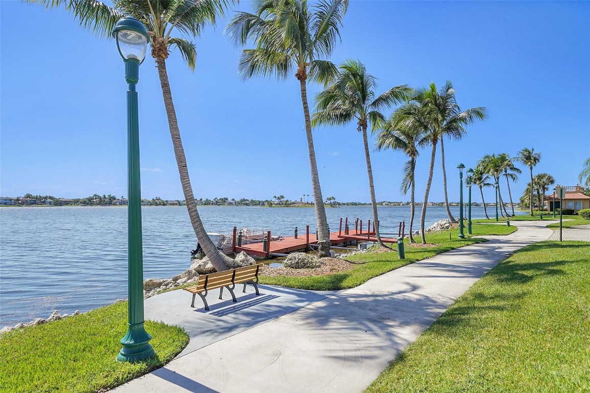 Grand Key - Sunset Lakes - Residential