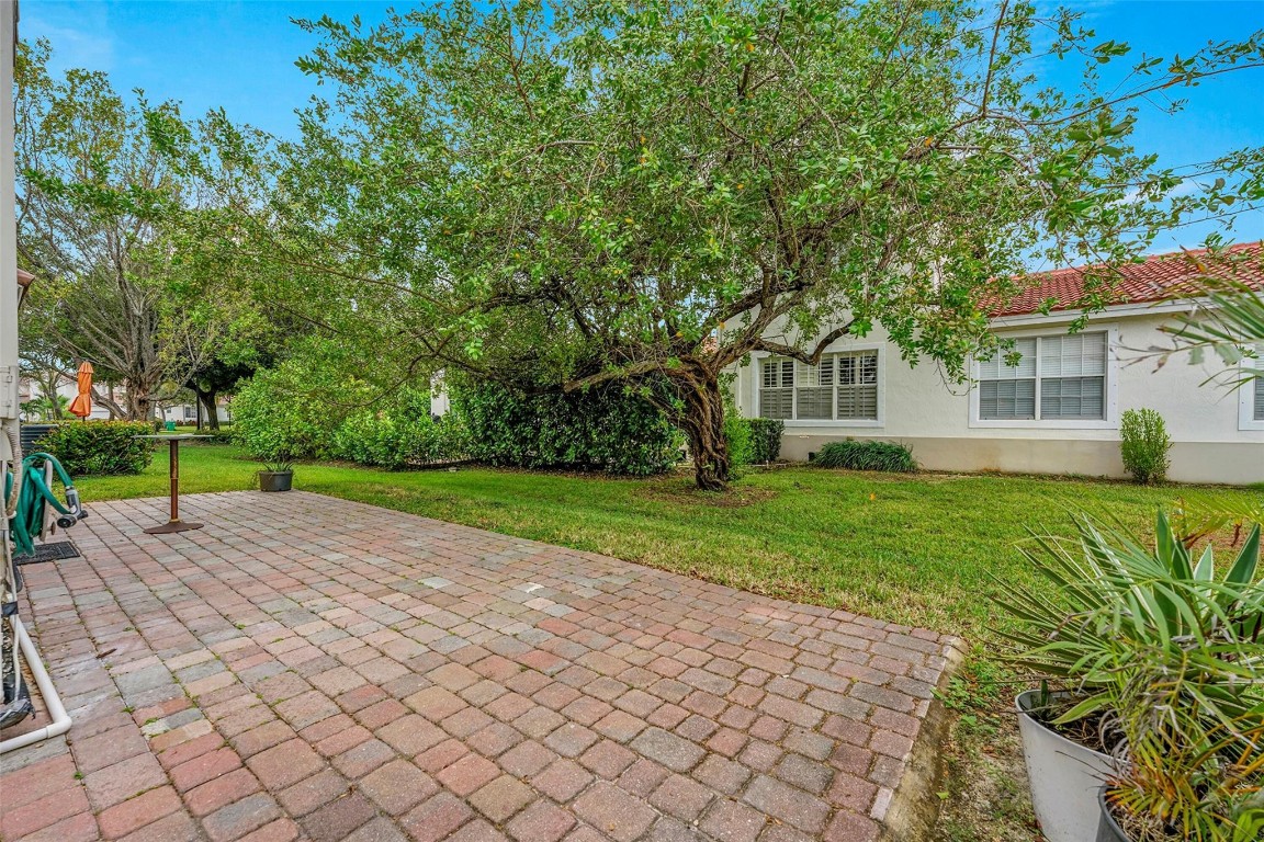 Grand Key - Sunset Lakes - Residential