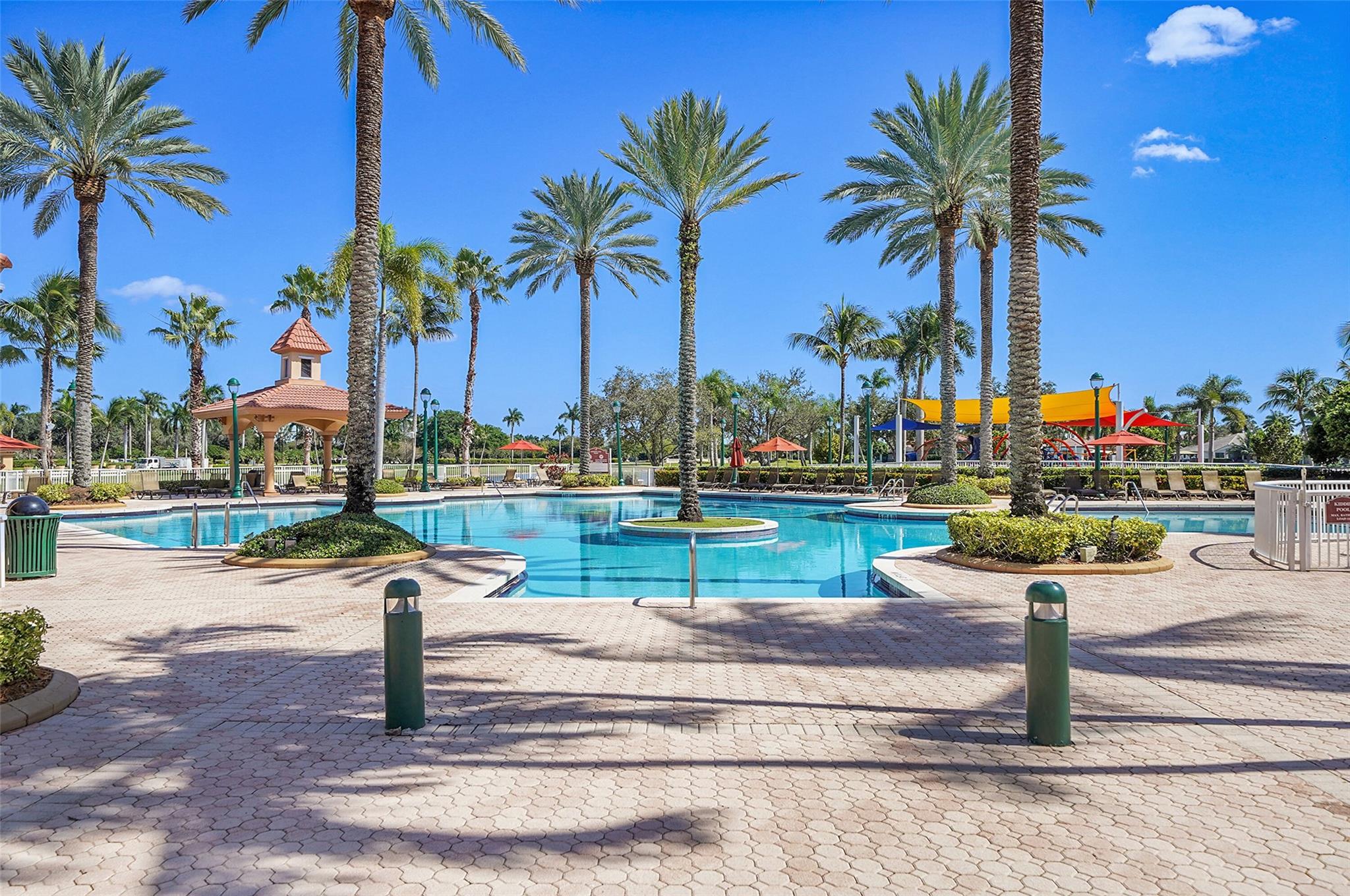 Grand Key - Sunset Lakes - Residential