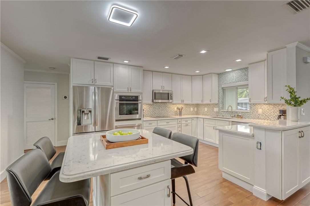 Bel-Air 32-10 B - Residential Lease