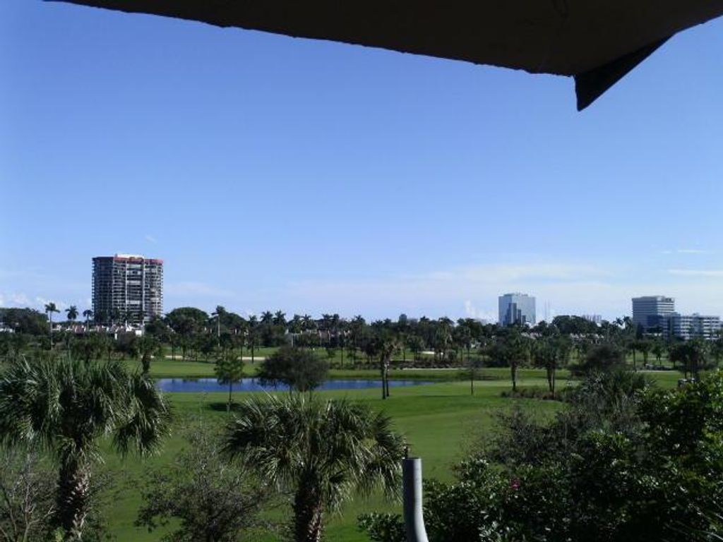 Photo of 1900 N Congress Avenue #407, West Palm Beach, FL 33401 (MLS # R10942019)