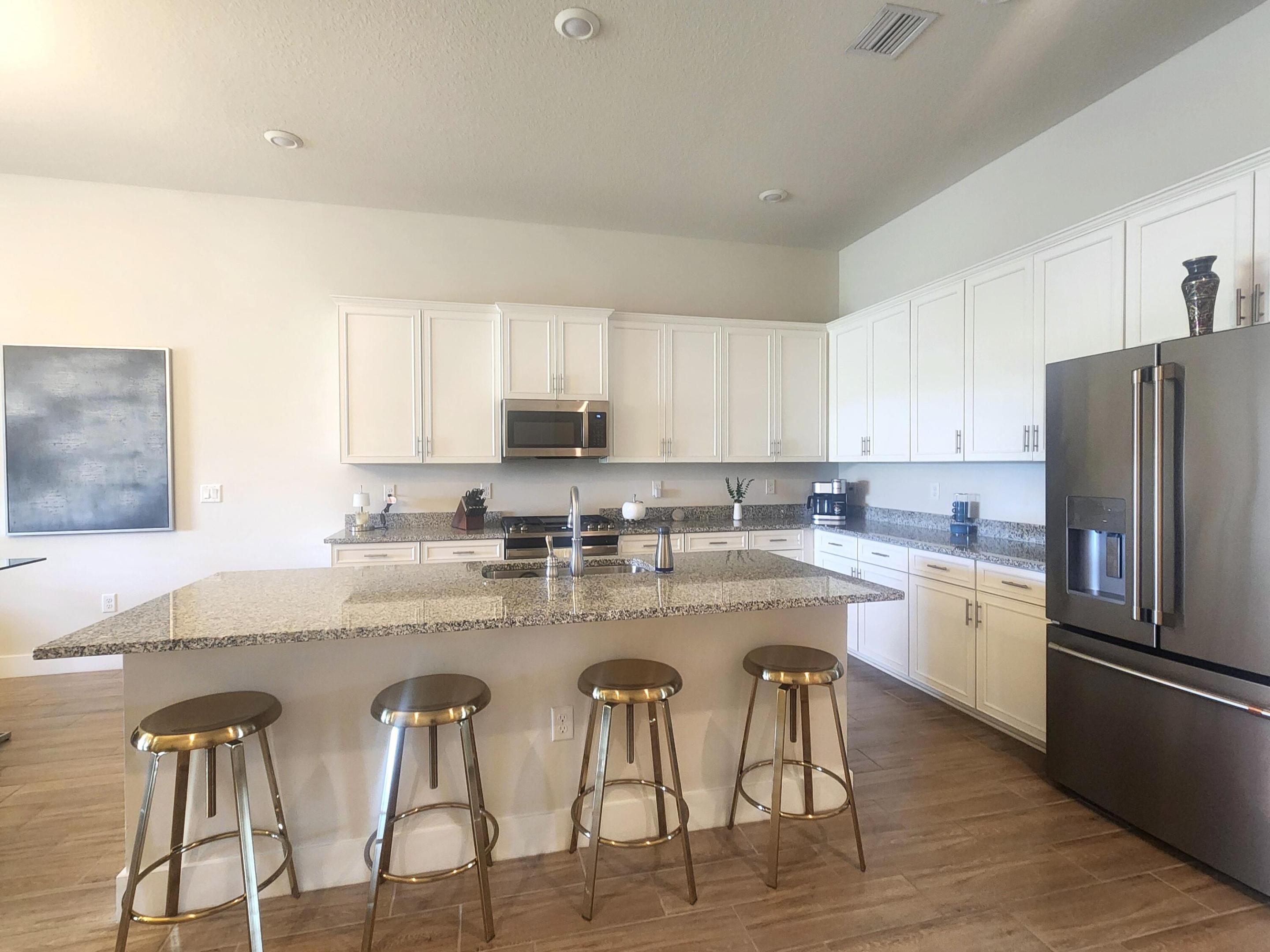 7621 S Blue Spring Drive