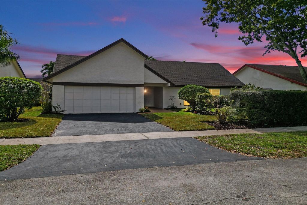 Photo of 10220 NW 25th Street, Pembroke Pines, FL 33026 (MLS # F10552734)