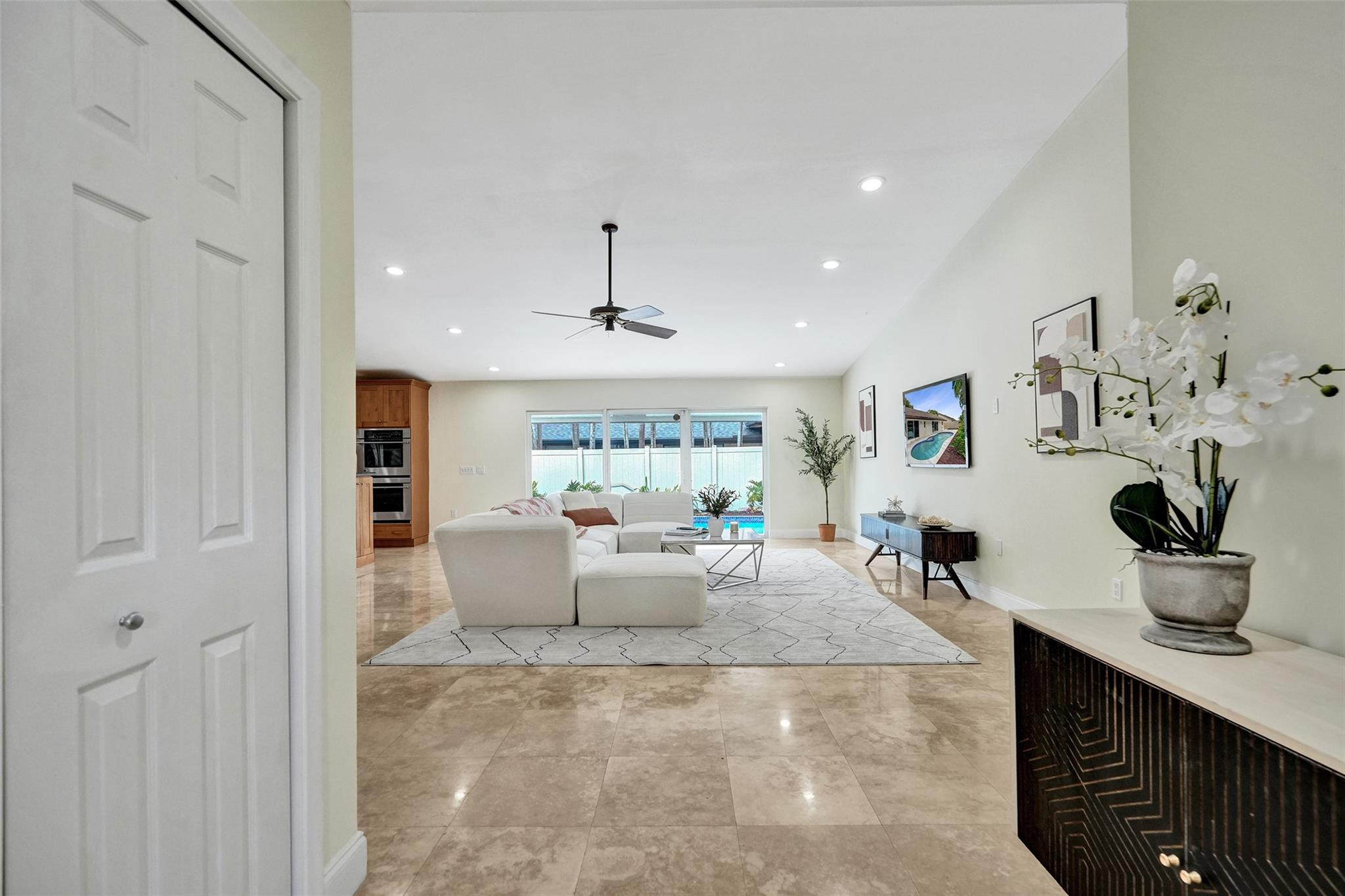 10220 NW 25th Street