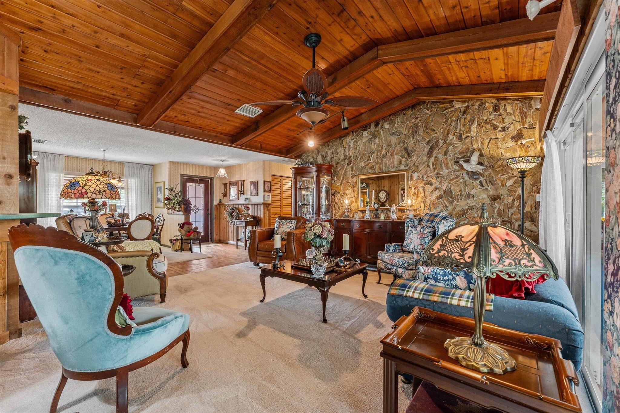 ALTA VISTA - Residential