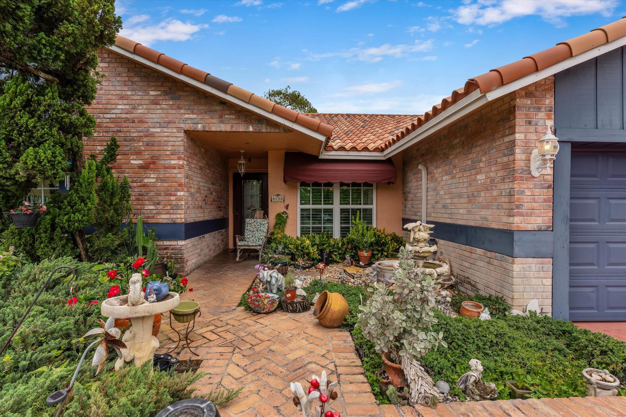 ALTA VISTA - Residential