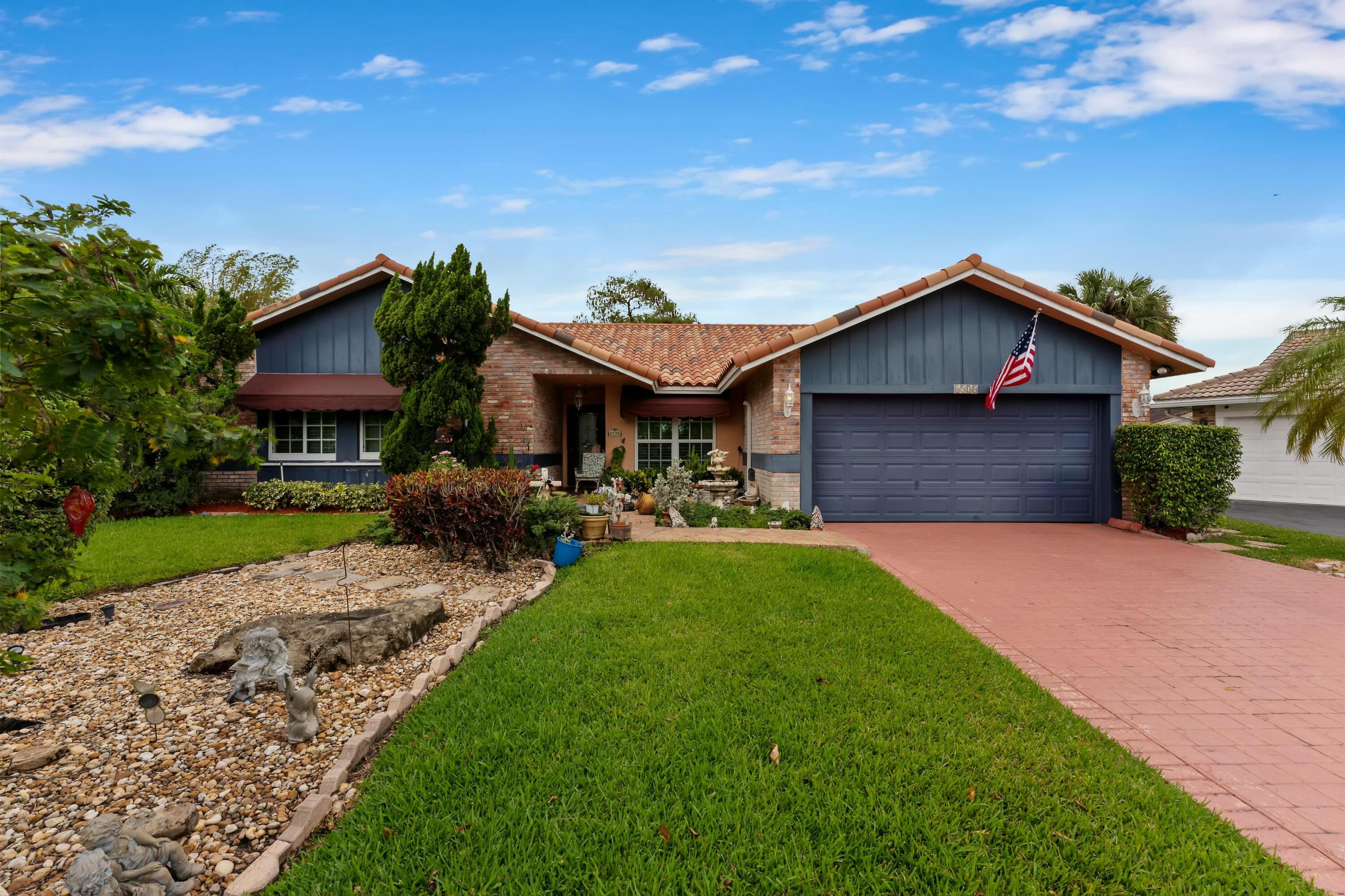 ALTA VISTA - Residential