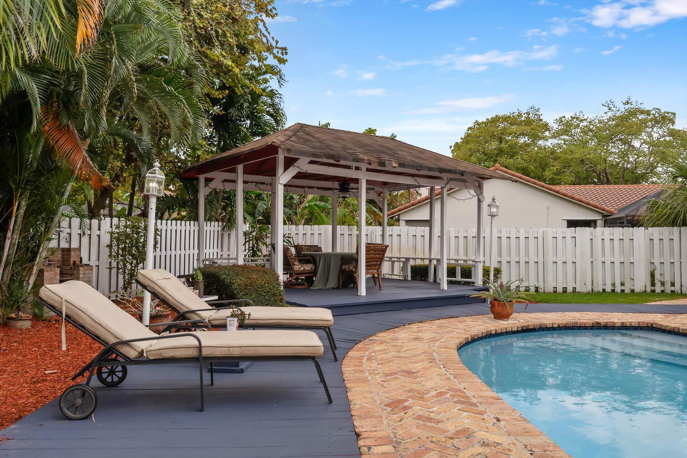 ALTA VISTA - Residential