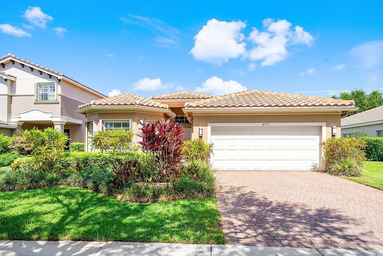 8375 Emerald Winds Circle, Boynton Beach, FL, 33473/$814,900 1 8375 Emerald Winds Circle