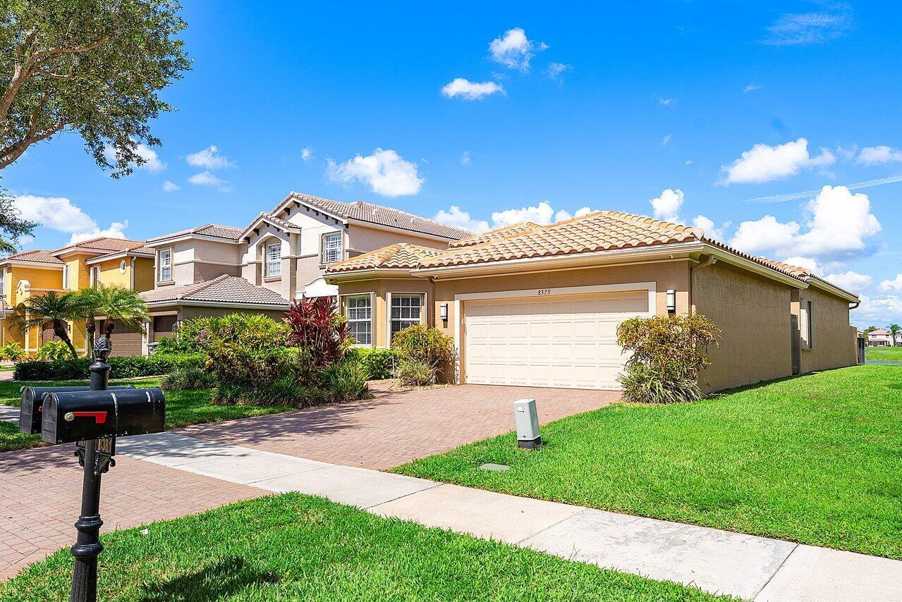 8375 Emerald Winds Circle, Boynton Beach, FL, 33473/$814,900 3 8375 Emerald Winds Circle