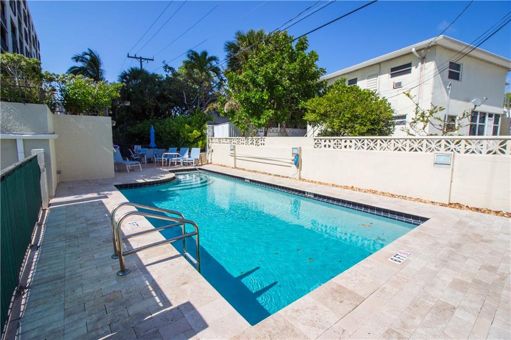 EVERGLADES CLUB - Residential