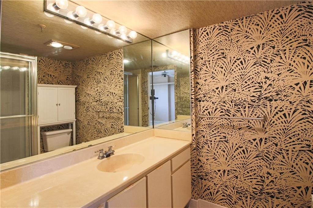 EVERGLADES CLUB - Residential