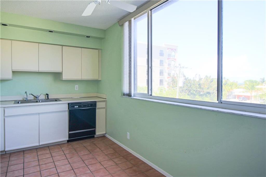 EVERGLADES CLUB - Residential