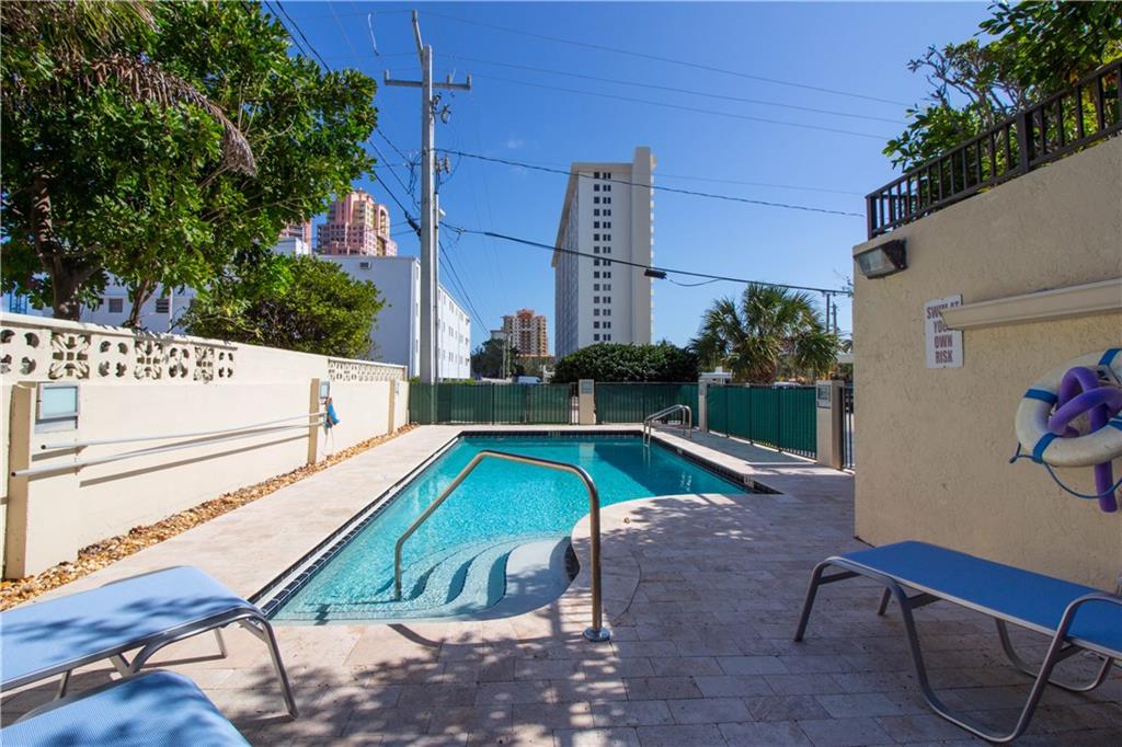 EVERGLADES CLUB - Residential