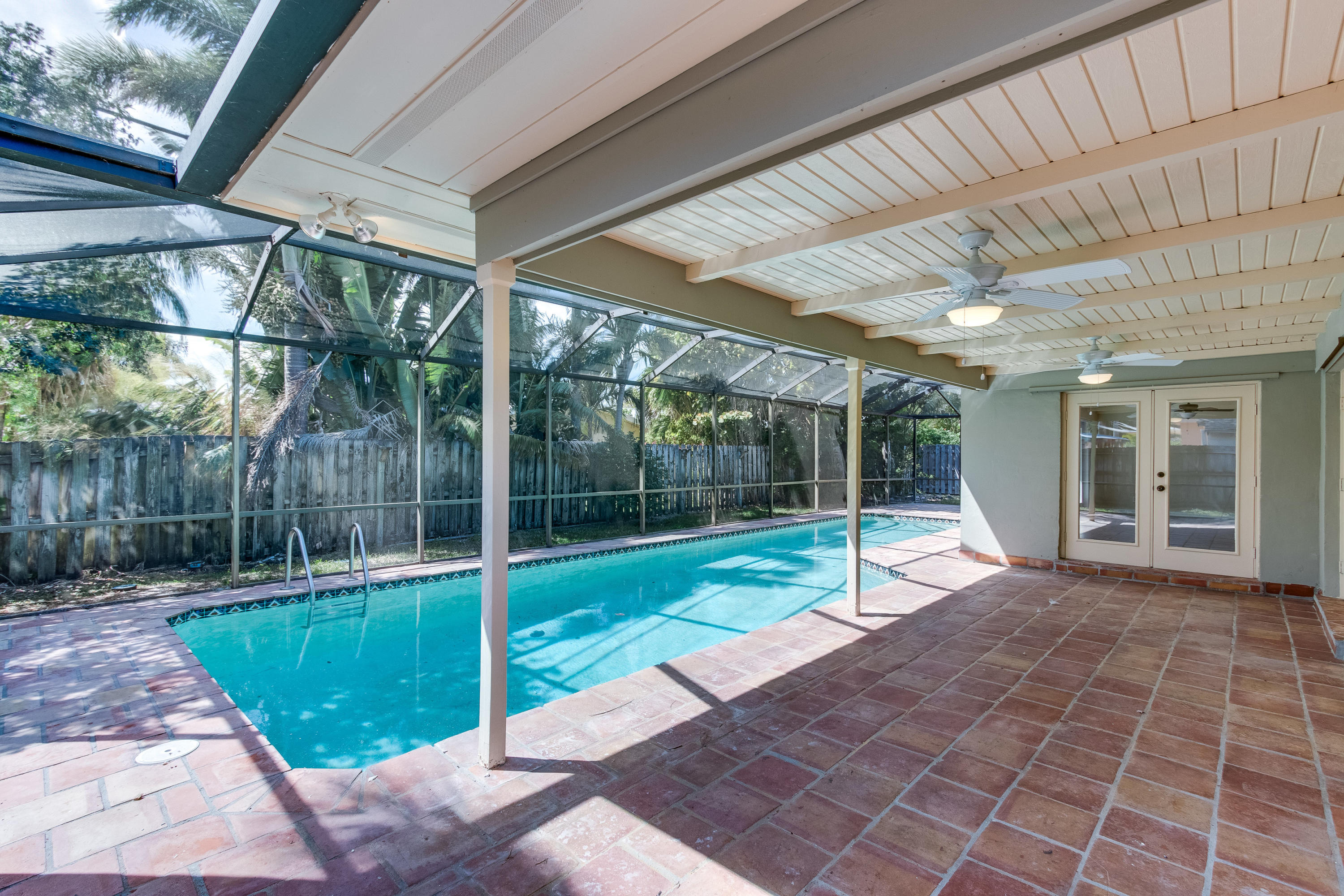 BOCA WOODS - Residential